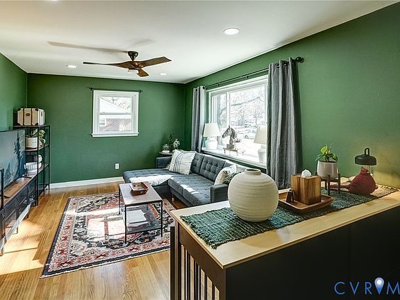 3rd image of 9404 Minna Dr