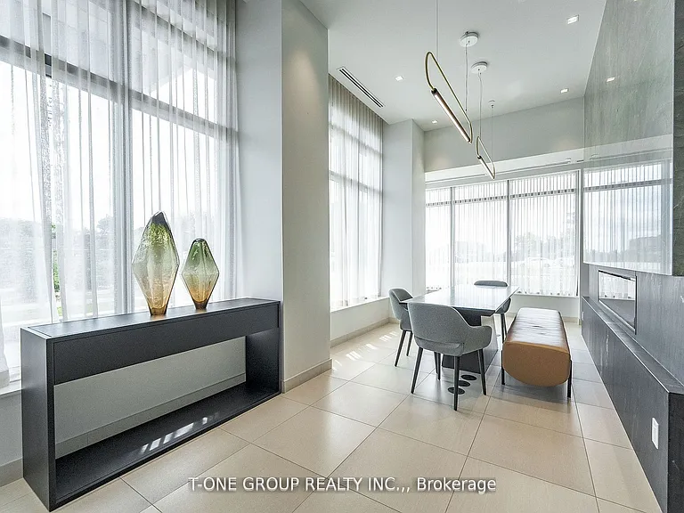 188 Fairview Mall Dr #915 — Photo 22