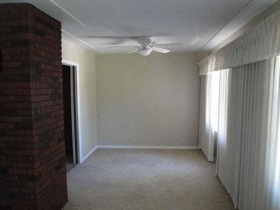 3rd image of 1034 Parkhill Dr