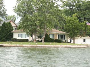 30401 Lawn Dr, Burlington, WI
