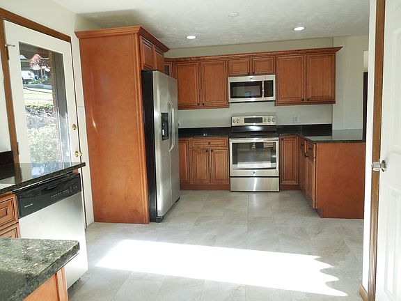 3rd image of 11441 Orchard Dr