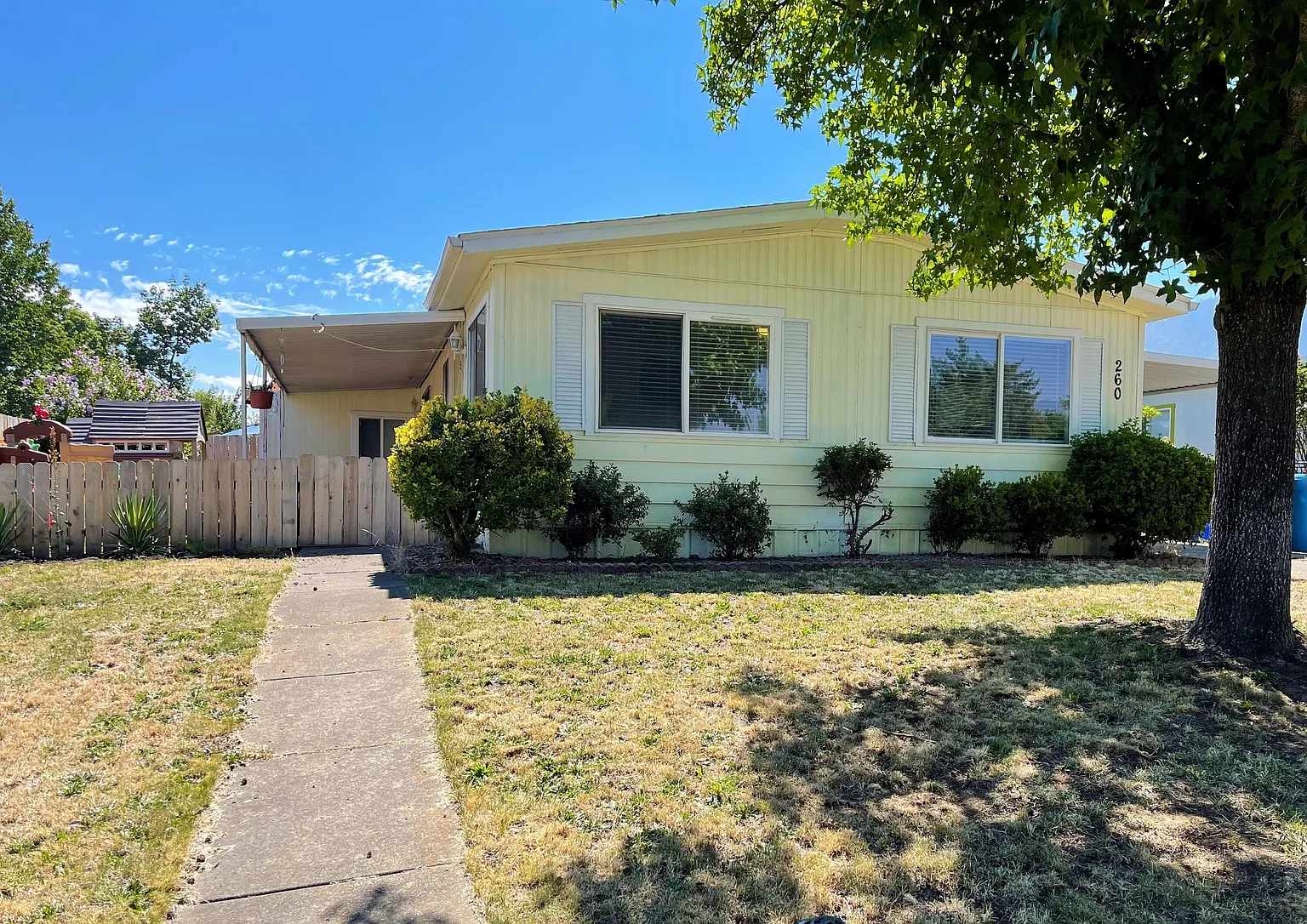 260 Taylor Ave photo 1