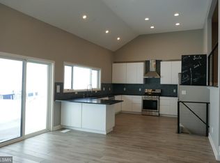 7131 Northshore Trl N, Forest Lake, MN 55025