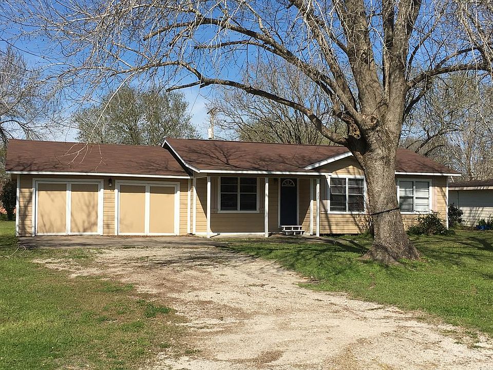 1st image of 208 E Elizabeth Ave