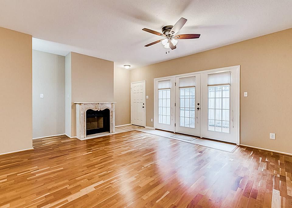1st image of 226 Wilcrest Dr #226