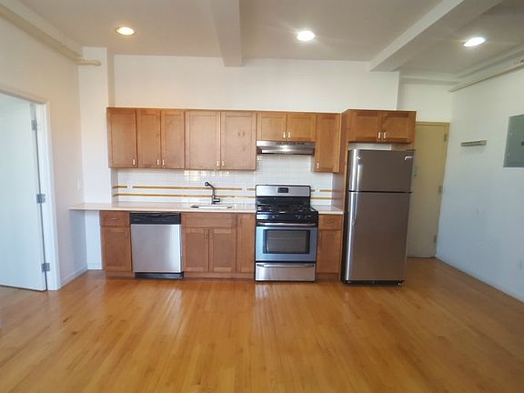 4th image of 97 Grand St #3A