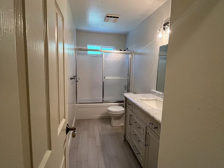 5552 Idlewild Ave — Photo 10