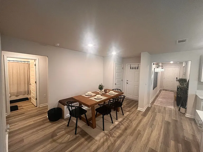 4616 Naval Ct — Photo 5