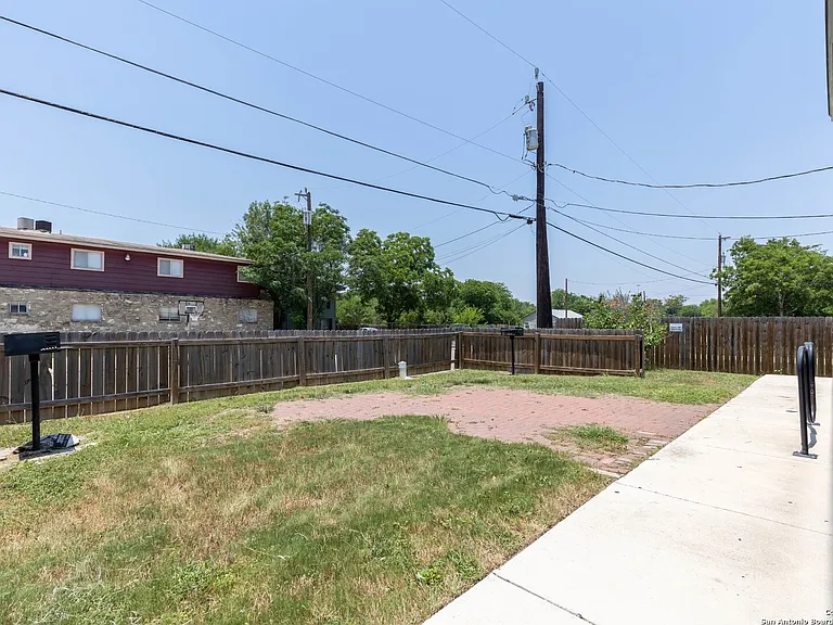 8111 Landing Ave #1101 — Photo 11