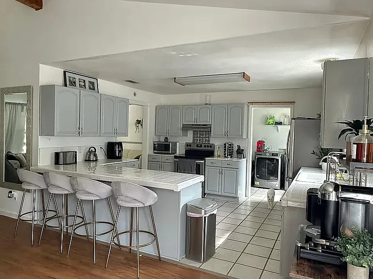 4453 Eck Ln #B — Photo 3