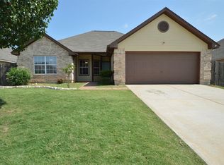 308 Glenview Dr, Aubrey, TX 76227