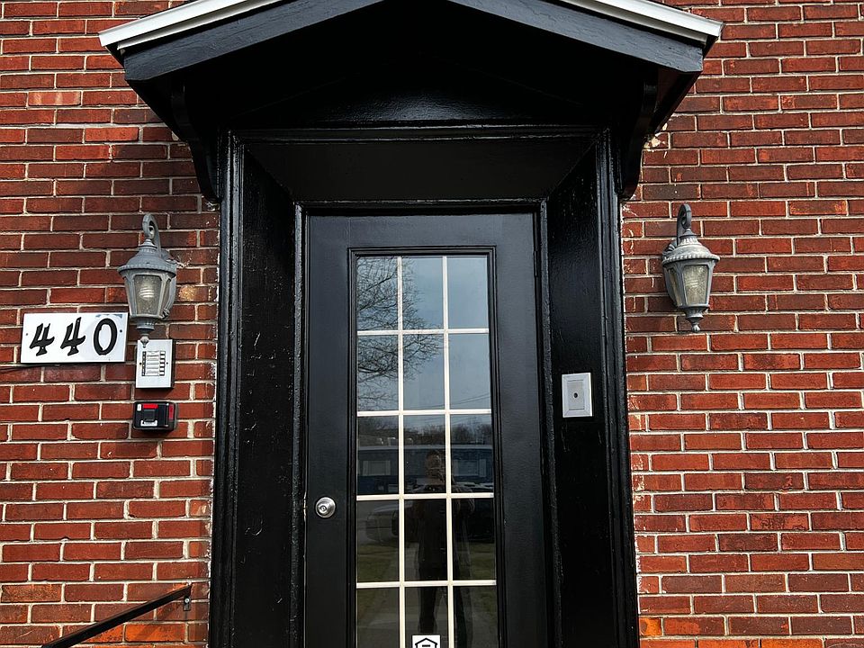 1st image of 460 Bernhardt Dr APT 1