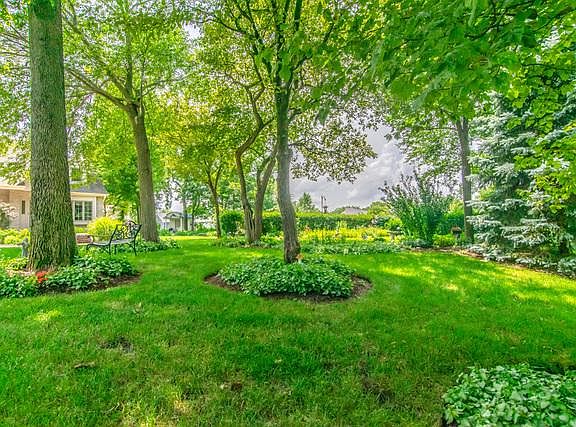 5th image of 223 Sibley Dr #223