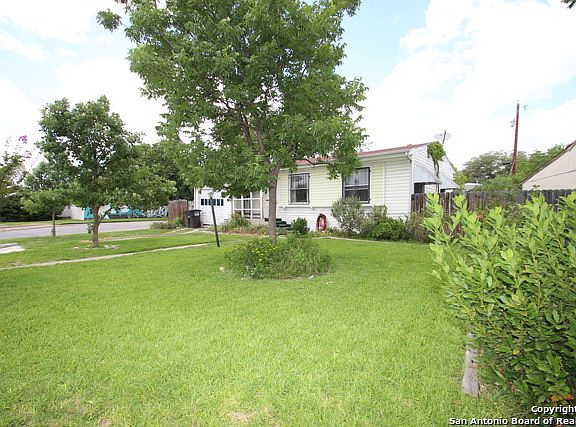 2nd image of 235 Wake Forrest Dr