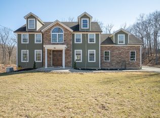 56 Benjamin Meadow Rd, Tuxedo Park, NY 10987
