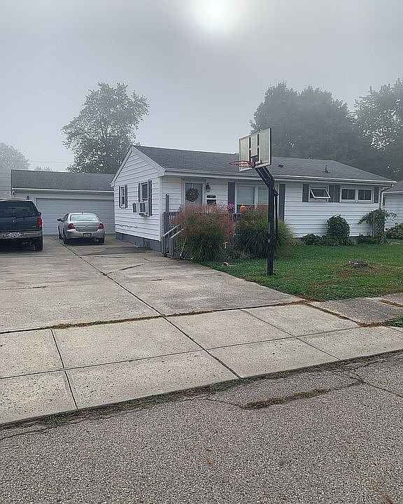 1st image of 491 Meadow Ln