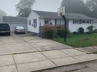 491 Meadow Ln, Troy, OH 45373
