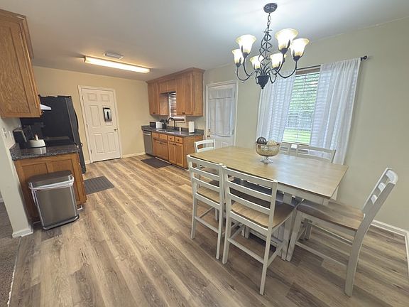 3rd image of 3005 Ginny Dr