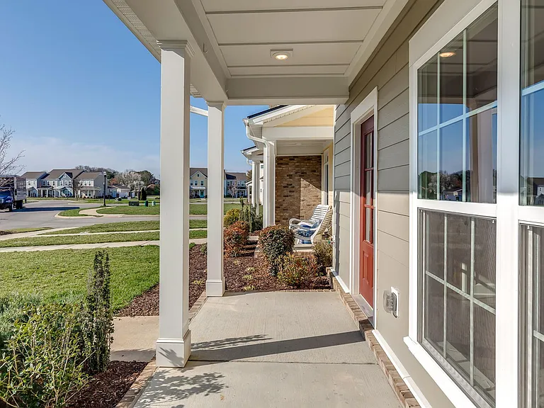 252 Mary Ann Cir — Photo 3