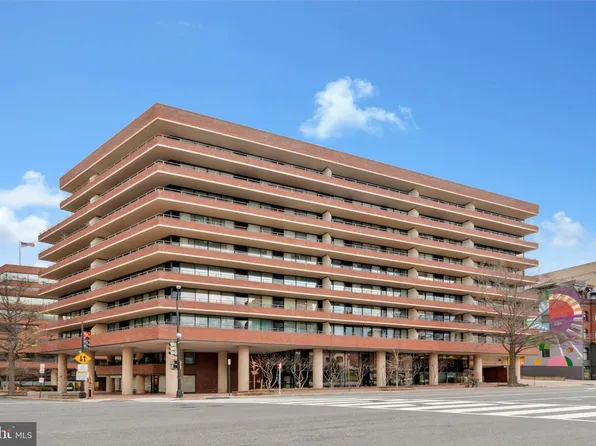 2555 Pennsylvania Ave NW APT 407, Washington, DC 20037