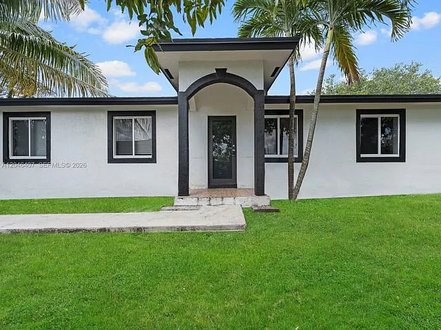 26650 SW 138th Ct — Photo 2