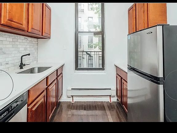 2nd image of 1407 Fulton St Suite 1