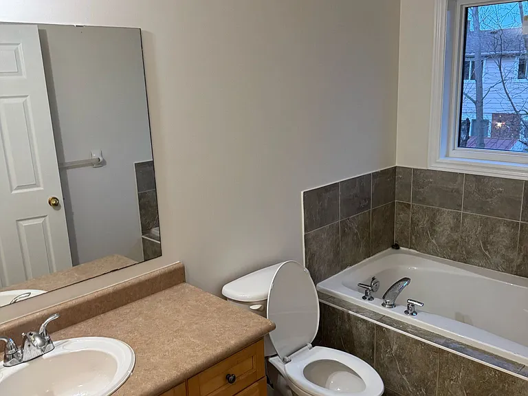 14 Peachwood Cres — Photo 13