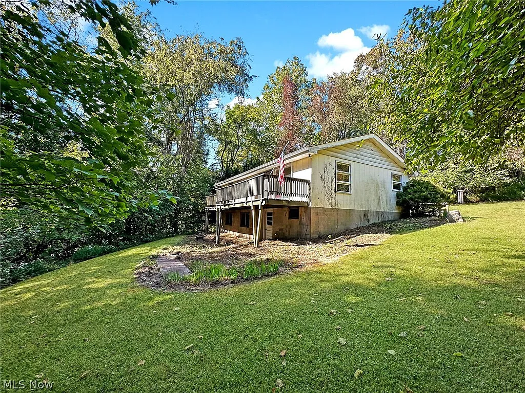 186 Bennett Blvd photo 1