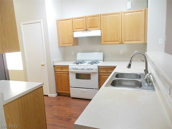 5th image of 8718 Tomnitz Ave Unit 103