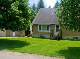 207 Elm St, Imperial, PA