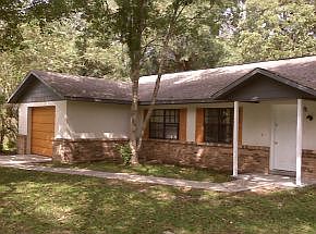 3rd image of 3325 NE 43rd Pl