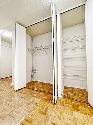 Rented by Royal Operation System | media 14