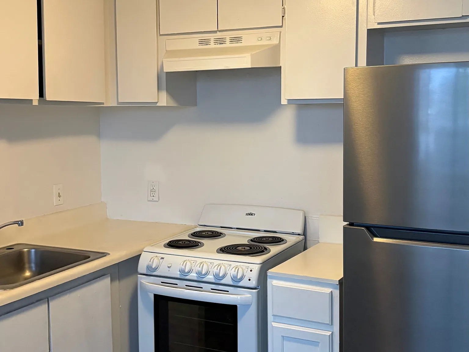 1 bed, 375 sqft, $1,750 — Photo 2