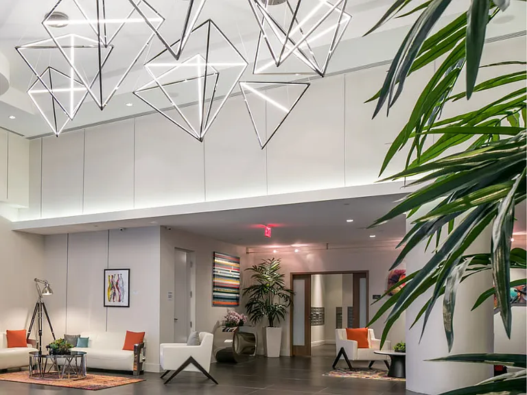 Circ Residences — Photo 18