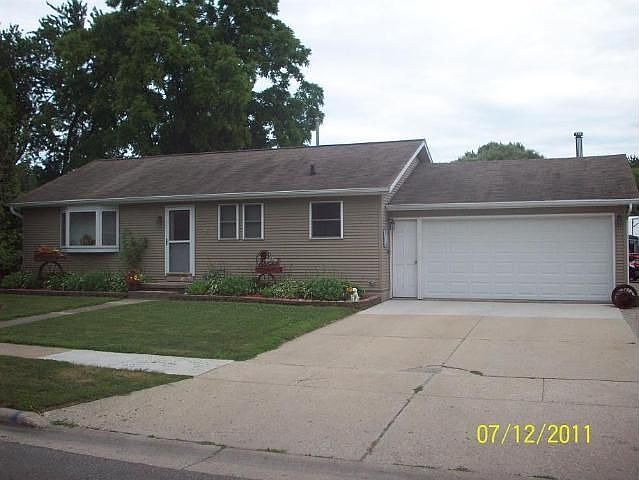 1st image of 233 E Arcade Ave