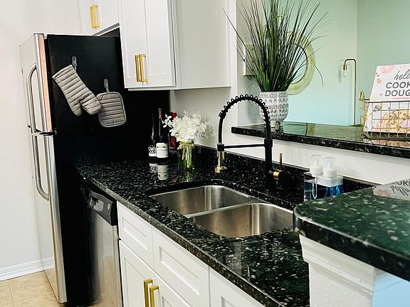 5th image of 1810 E Palm Ave APT 5314