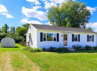 35 Lori Dr, Plainfield, CT 06374