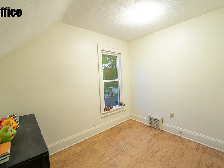 3401 Polk St NE — Photo 12