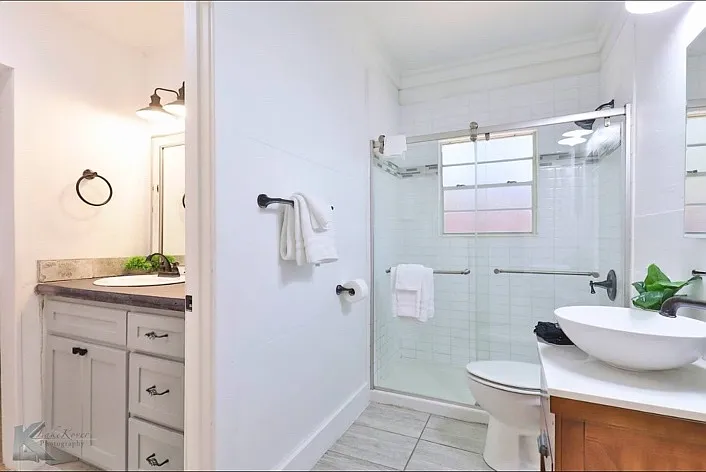 525 E North 18th St — Photo 5