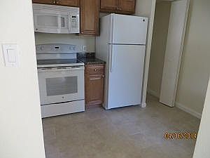 3rd image of 1360 The Pointe Dr