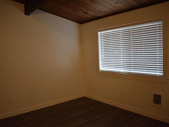 3rd image of 515 104th Street Ct S