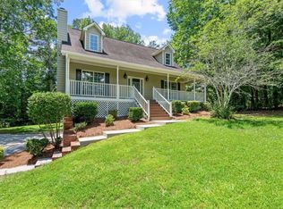 8627 Foxridge Dr, Winston, GA 30187