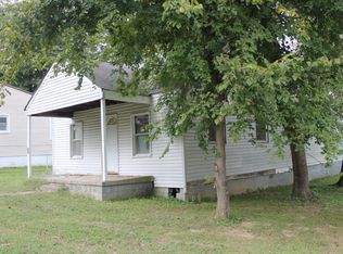 215 W Mabel St, Muldraugh, KY 40155