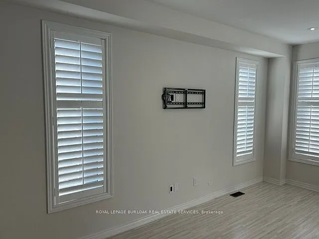 57 Macbean Cres — Photo 34