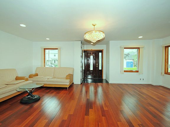4th image of 71 Brunswick Ave