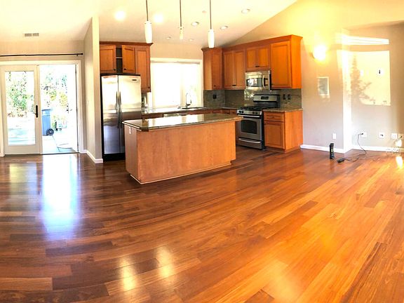 4th image of 10426 Alicia Ct