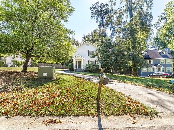 2nd image of 837 Parkview Ct