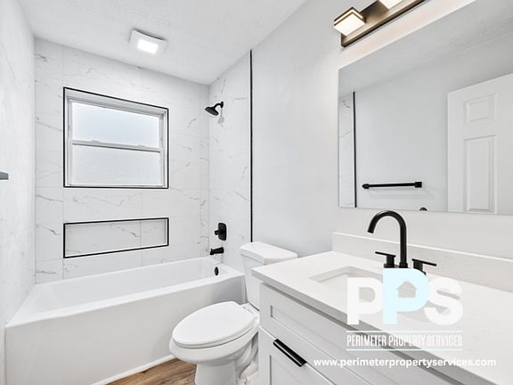 5th image of 2133 SE Thompson Ave #2133A