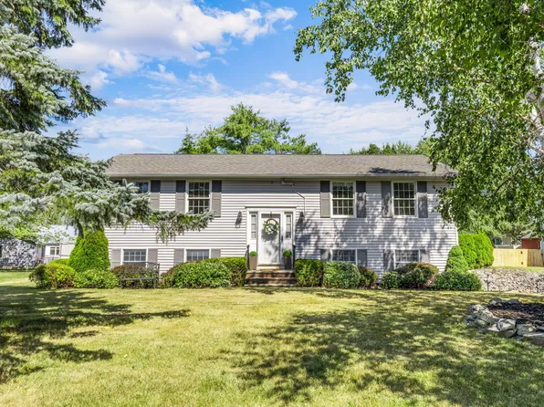 50 Laurel Circle, Bangor, ME 04401