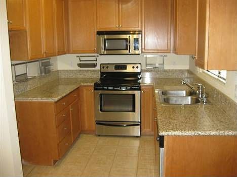 2nd image of 1423 Graves Ave Unit 148